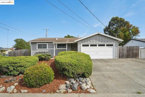 2092 Cypress Ave, San Pablo, CA, 94806-1056 | Card Image