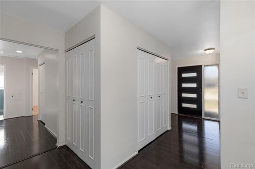 25538 Parsons Dr, Southfield, MI, 48075-1781 | Card Image