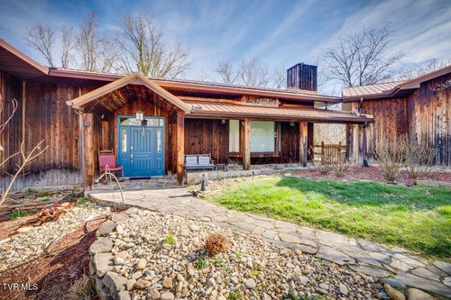 305 Pleasley Rd, Kingsport, TN, 37660-3452 | Card Image