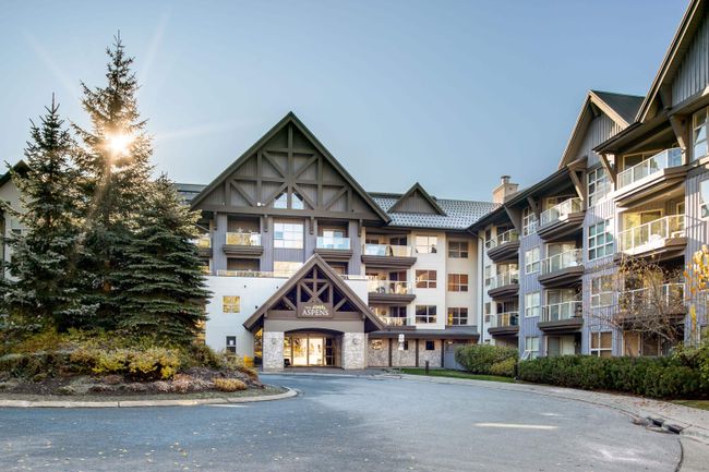 558 - 4800 Spearhead Drive, Condo with 2 bedrooms, 2 bathrooms and null parking in Whistler BC | Image 1