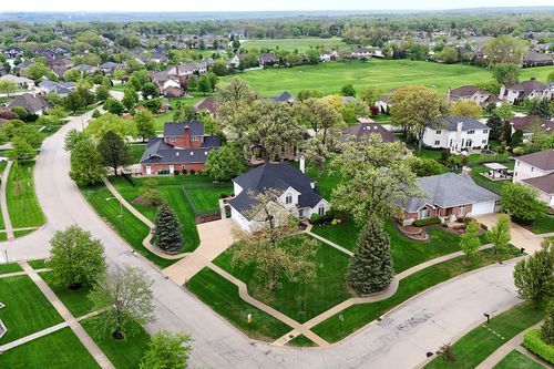 1231 Abbey Oaks Dr, Lemont, IL, 60439-8577 | Card Image