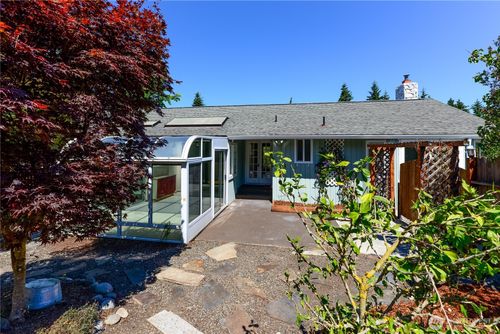 179 Hurricane Ridge Dr, Sequim, WA, 98382-9377 | Card Image