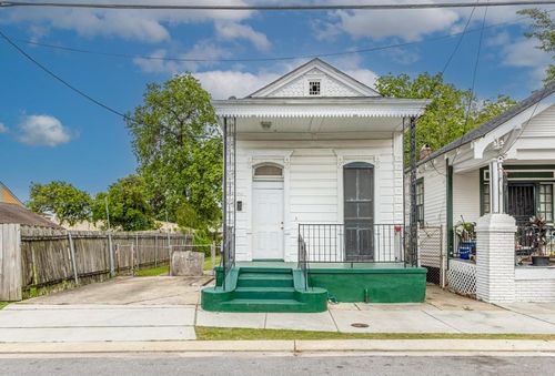 1716 Port Street, New Orleans, LA, 70117 | Card Image