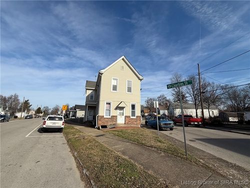 1110 Chartres St, New Albany, IN, 47150-3110 | Card Image