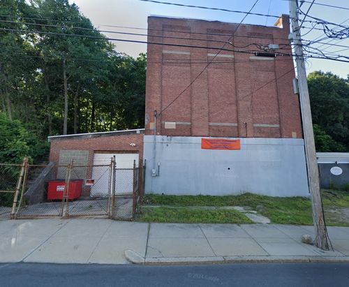 512 Front St, Woonsocket, RI, 02895-5212 | Card Image