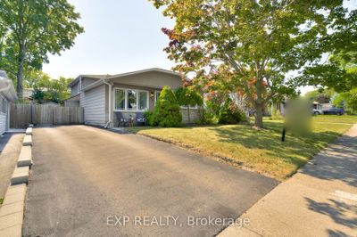 118 Christopher Dr, House other with 3 bedrooms, 2 bathrooms and 3 parking in Waterloo ON | Image 2