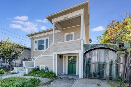 4015 E 16th St, Oakland, CA, 94601-4105 | Card Image