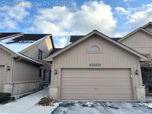 29556 Sierra Pointe Circle, Farmington Hills, MI, 48331 | Card Image