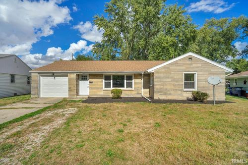 524 Holly Ln, Kokomo, IN, 46902-3333 | Card Image