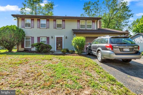 10815 Garnet Dr, UPPER MARLBORO, MD, 20772-4816 | Card Image