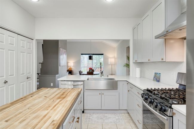 6502 Walebridge Ln, House other with 3 bedrooms, 2 bathrooms and 4 parking in Austin TX | Image 17