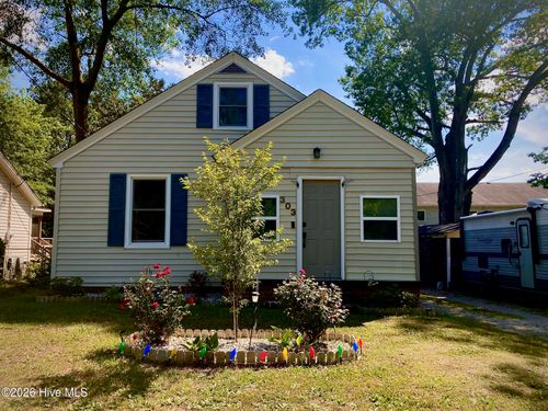 303 E 11th St, Washington, NC, 27889-3716 | Card Image
