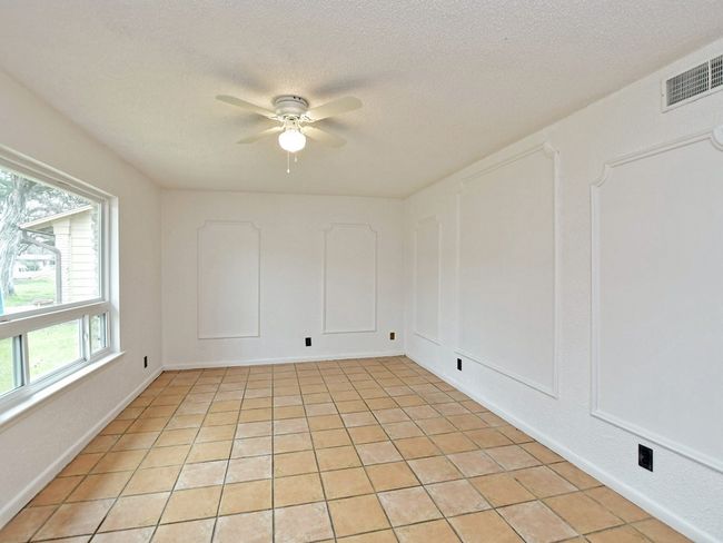 1 - 1804 Sylvan Dr, House other with 3 bedrooms, 2 bathrooms and 2 parking in Austin TX | Image 12
