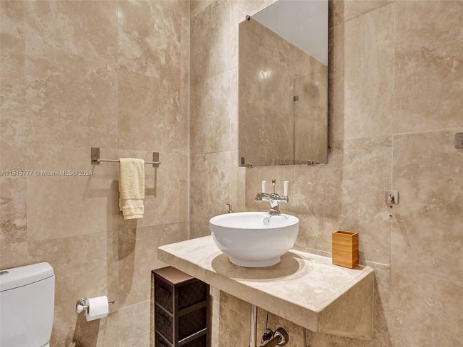 APT-1709 - 3180 S Ocean Dr, Condo with 2 bedrooms, 2 bathrooms and null parking in Hallandale Beach FL | Image 11
