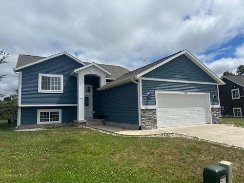 1316 Waters Edge Ct, Whitehall, MI, 49461-1281 | Card Image