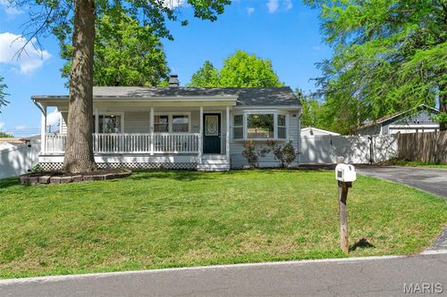 1308 South Dr, Saint Charles, MO, 63303-3926 | Card Image