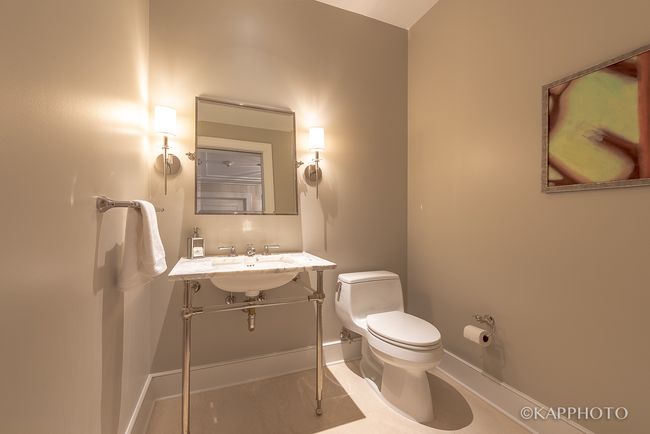 15AA - 118 E Erie St, Condo with 2 bedrooms, 3 bathrooms and 1 parking in Chicago IL | Image 28