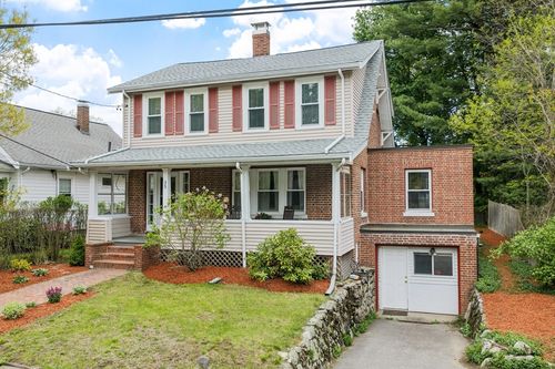 35 Brandon St, Lexington, MA, 02420-2935 | Card Image