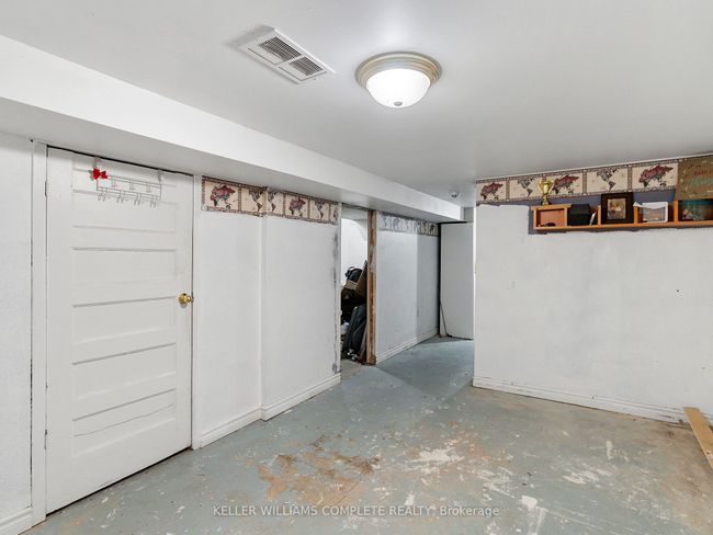 174 Park Row N, House other with 2 bedrooms, 2 bathrooms and null parking in Hamilton ON | Image 39