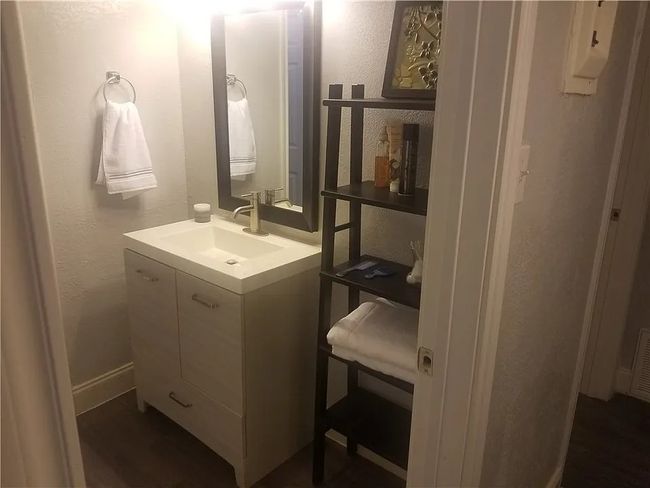 APT-115 - 6509 Berkman Dr, Condo with 2 bedrooms, 1 bathrooms and 2 parking in Austin TX | Image 7