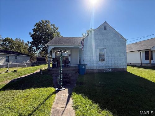 1803 Mary St, Scott City, MO, 63780-2121 | Card Image