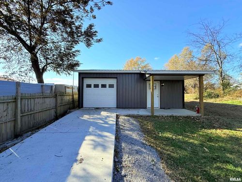 1523 S Mckinley St, Harrisburg, IL, 62946-3251 | Card Image