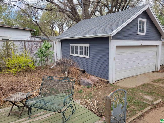 324 Lewis St, House other with 5 bedrooms, 3 bathrooms and null parking in Vermillion SD | Image 5