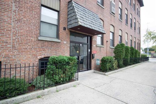 b5-200 Central Ave, Jersey City, NJ, 07307-3093 | Card Image