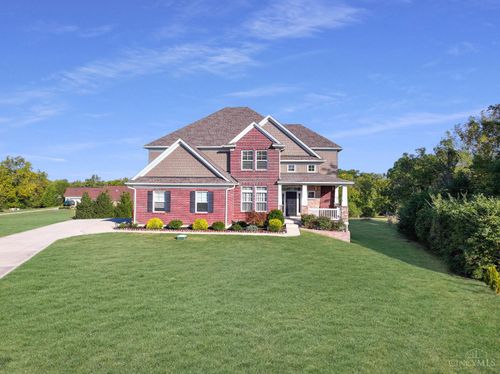 425 Sir Edward Dr, Hamilton, OH, 45013-4241 | Card Image