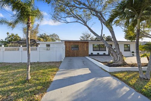 1600 Connecticut Ave Ne, SAINT PETERSBURG, FL, 33703-5475 | Card Image