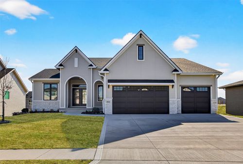 4644 Centennial Blvd, Urbandale, IA, 50323-0007 | Card Image