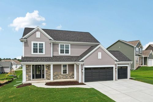 665 Mary Way, Slinger, WI, 53086-3204 | Card Image