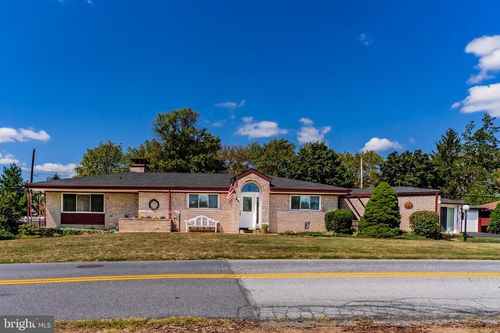 127 Oak Park Cir, HARRISBURG, PA, 17109-2714 | Card Image