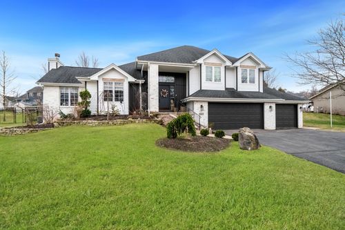 6667 Rolling Hedge Ln, ROCKFORD, IL, 61108-5627 | Card Image