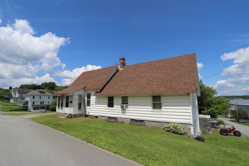 94 Orchard St, Newport, VT, 05855-4999 | Card Image
