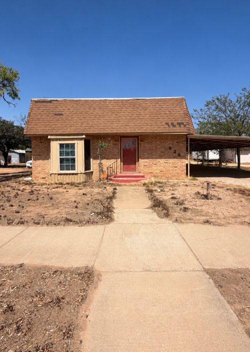 628 W Lake Dr, Hamlin, TX, 79520-3830 | Card Image