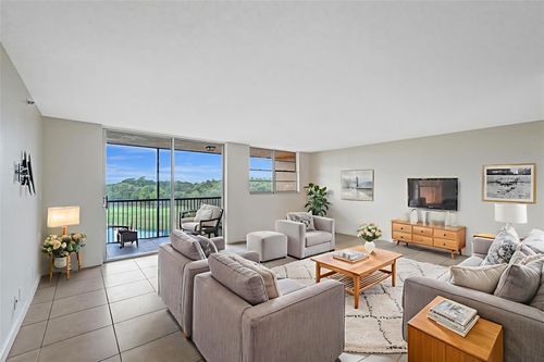 apt-505-3001 W Rolling Hills Cir, Davie, FL, 33328-1917 | Card Image