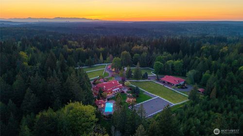 29016 Se 45th St, Fall City, WA, 98024-6908 | Card Image