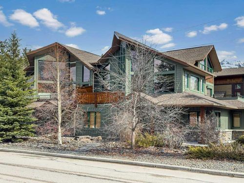 506 5 Avenue, Home with 4 bedrooms, 2 bathrooms and 4 parking in Canmore AB | Card Image
