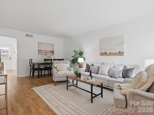 4640 Old Lantern Way, Charlotte, NC, 28212-5575 | Card Image