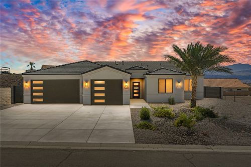 3421 Sundance Dr, Bullhead City, AZ, 86429-7638 | Card Image