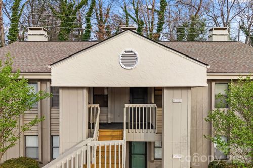 2604 Vineyard Blvd, Asheville, NC, 28805-2469 | Card Image