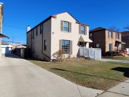 7432 W Gregory St, Chicago, IL, 60656-1743 | Card Image