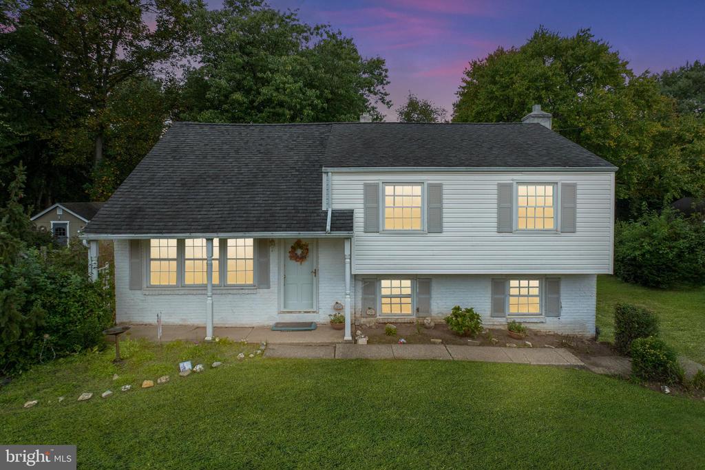 Ridgeview Dr, Phoenixville, PA 19460