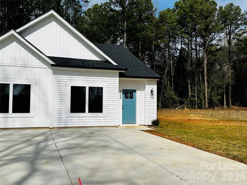 525 N Linwood Ave, Charlotte, NC, 28216-3923 | Card Image
