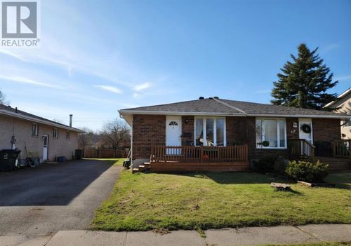 125 Pozzebon Cres, Sault Ste. Marie, ON, P6C6B4 | Card Image