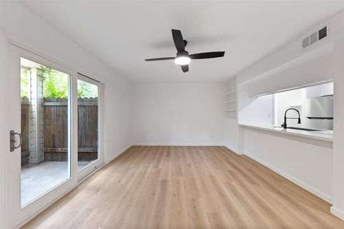 apt-c-815 Lyle West Ave, Cleveland, TX, 77327-5587 | Card Image