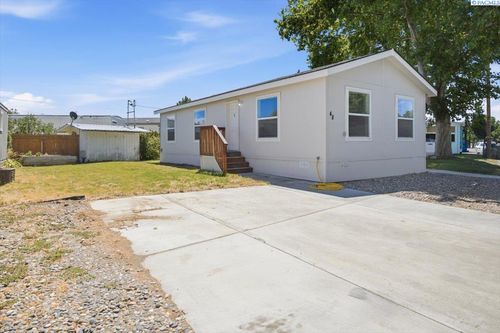48 Nuclear Ln, Richland, WA, 99354-1746 | Card Image
