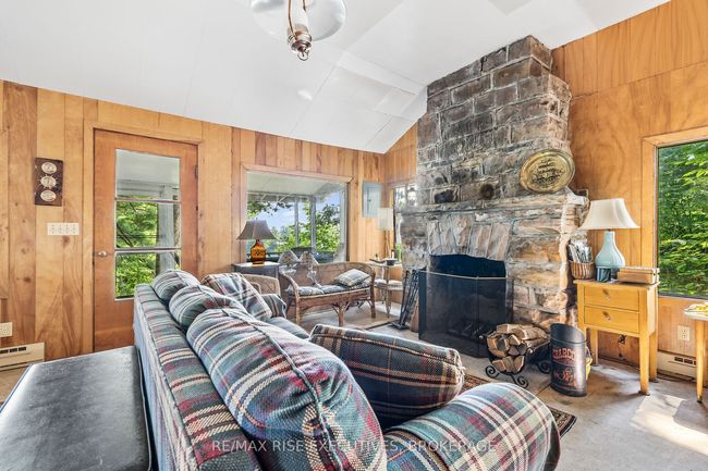 1326 Ridge Lane, House other with 2 bedrooms, 1 bathrooms and 2 parking in Seeleys Bay ON | Image 5