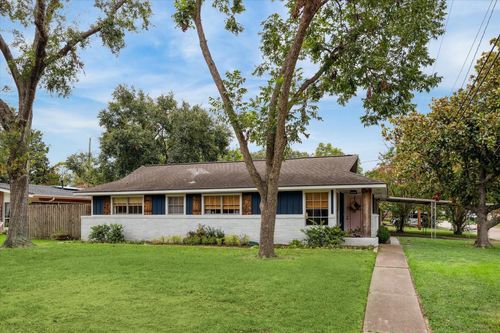 2302 Wilde Rock Way, Houston, TX, 77018-7145 | Card Image